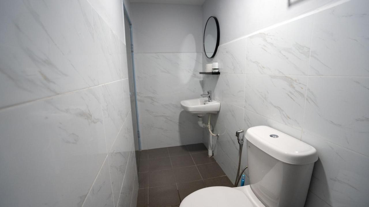 Bubble House Semporna 泡泡屋 Apartamento Exterior foto